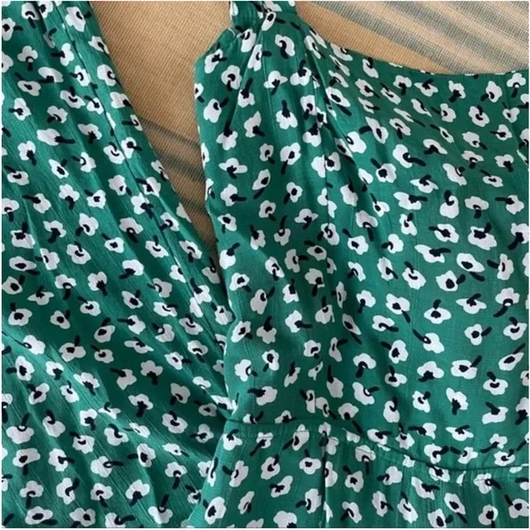 Faithful the Brand Playa Green Floral Print Jumpsuit Playsuit - Picture 11 of 13